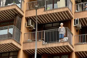 Balcony People